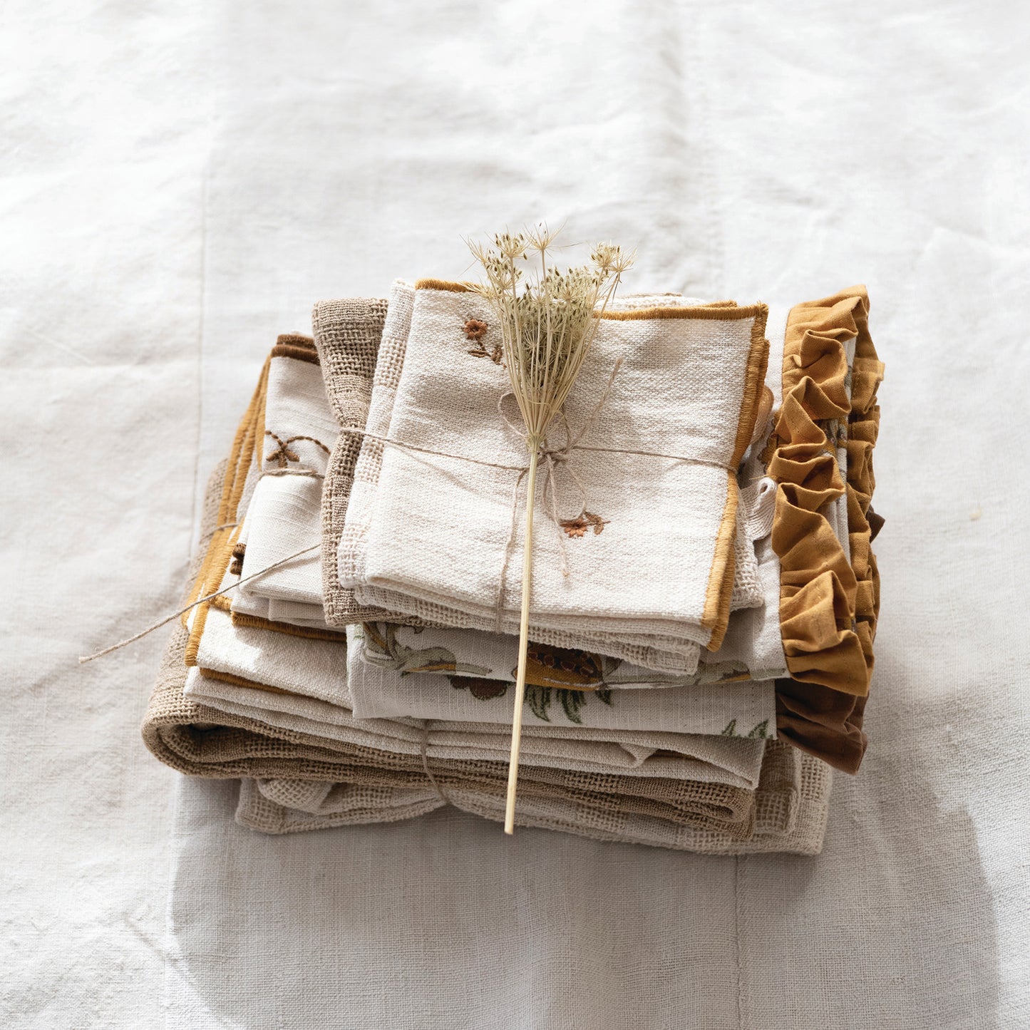 Cotton Napkins with Floral Embroidery, Set of 4